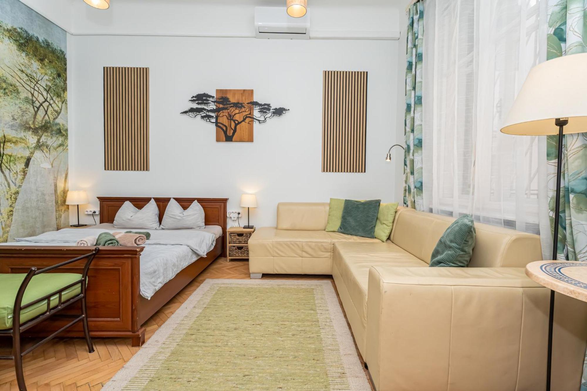Acacia Hostel *